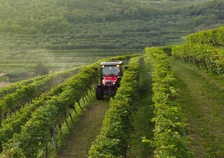 4WD traktorok Valtra F95S