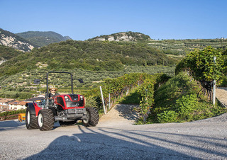 4WD traktorok Valtra F95S