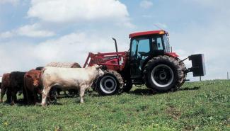 4WD traktorok Case IH Farmall 65 C Rops Komfort