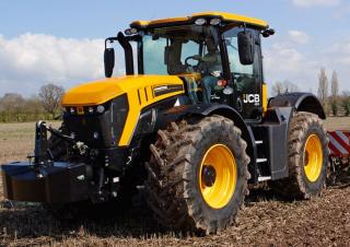4WD traktorok JCB Fastrac 4220