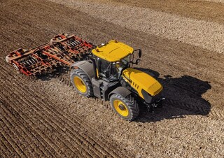 4WD traktorok JCB Fastrac 8290