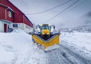 4WD traktorok JCB Fastrac 8290