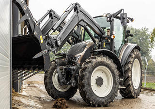 4WD traktorok Valtra G125EH