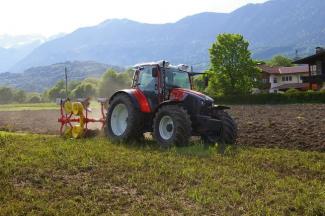 4WD traktorok Lindner Geotrac 124