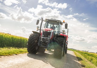 4WD traktorok Massey Ferguson MF 7S.180