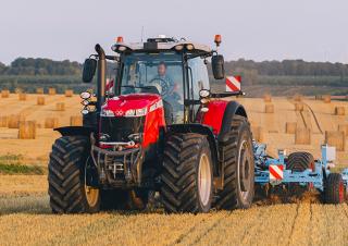 4WD traktorok Massey Ferguson MF 8735 S 