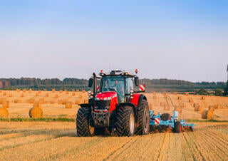 4WD traktorok Massey Ferguson MF 8737 S 