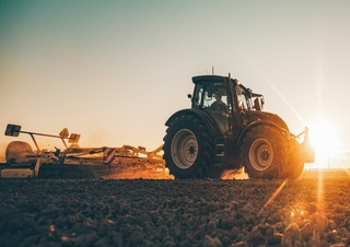 4WD traktorok Valtra N174A