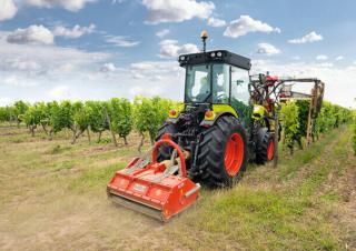 4WD traktorok Claas Nexos 2.105 Comfort M 