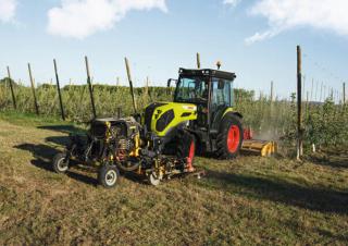 4WD traktorok Claas Nexos 2.105 Comfort M 