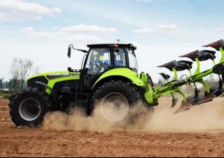 4WD traktorok Zoomlion PL2304