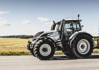 4WD traktorok Valtra T144H