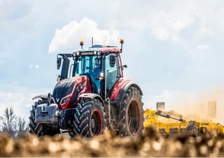 4WD traktorok Valtra T154D SmartTouch