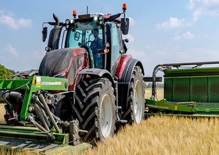 4WD traktorok Valtra T154D SmartTouch