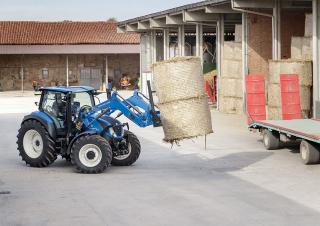 4WD traktorok New Holland T5.120 AC 