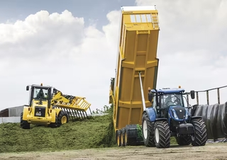 4WD traktorok New Holland T7.235 SideWinder