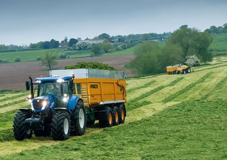4WD traktorok New Holland T7.235 SideWinder