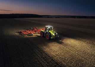4WD traktorok Claas Xerion 4200 Trac