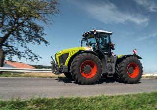 4WD traktorok Claas Xerion 4500 Trac VC