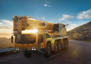 Autódaruk Demag AC 130-5