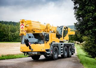 Autódaruk Liebherr LTM 1055-3.2 