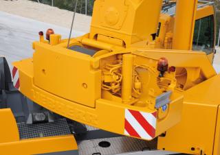 Autódaruk Liebherr LTM 1055-3.2 