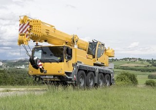 Autódaruk Liebherr LTM 1070-4.2 
