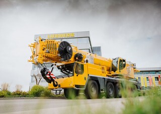 Autódaruk Liebherr LTM 1150-5.3