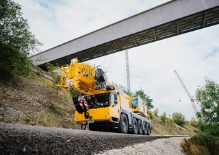 Autódaruk Liebherr LTM 1150-5.3