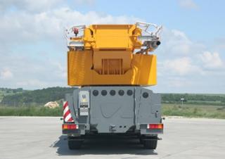 Autódaruk Liebherr LTM 1200-5.1 