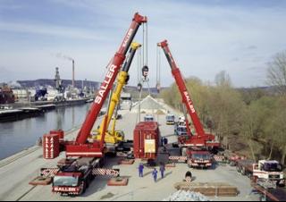 Autódaruk Liebherr LTM 1200-5.1 
