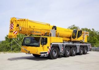 Autódaruk Liebherr LTM 1250-5.1 