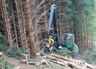 Erdészeti gépek Betakartógépek John Deere 1270 E IT4