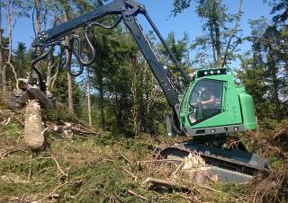 Erdészeti gépek Betakartógépek Neuson Forest 243HV