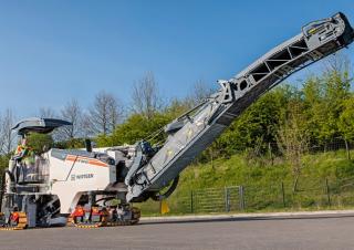 Burkolatmarók Wirtgen W 100 CF