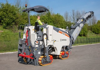Burkolatmarók Wirtgen W 100 CF