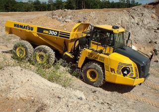 Csuklóvázas dömperek Komatsu HM300-5E0