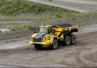 Csuklóvázas dömperek Komatsu HM400-5E0