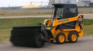 Csúszókormányzású rakodók Mustang 2012