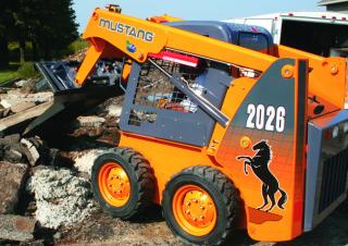 Csúszókormányzású rakodók Mustang 2026