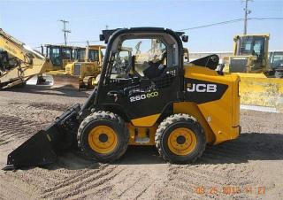 Csúszókormányzású rakodók JCB 280