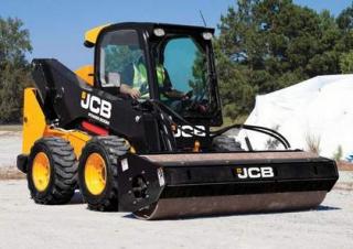 Csúszókormányzású rakodók JCB 280