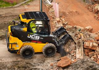 Csúszókormányzású rakodók JCB 300