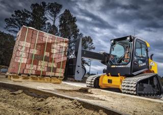 Csúszókormányzású rakodók JCB 3TS-8T
