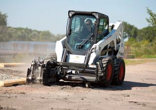 Csúszókormányzású rakodók Bobcat S650
