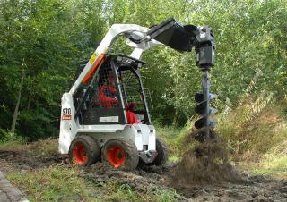Csúszókormányzású rakodók Bobcat S70