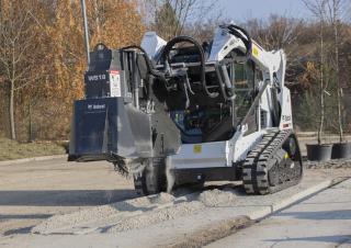 Csúszókormányzású rakodók Bobcat T590