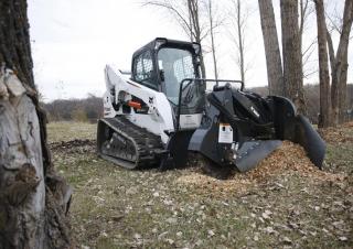 Csúszókormányzású rakodók Bobcat T770