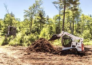 Csúszókormányzású rakodók Bobcat T770