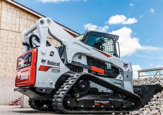 Csúszókormányzású rakodók Bobcat T870